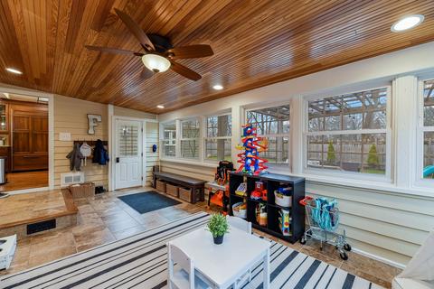 1103 Golf Ln, Wheaton, IL 60189 photo 12