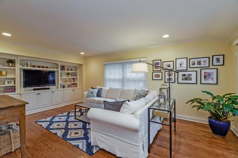 1103 Golf Ln, Wheaton, IL 60189 photo 6