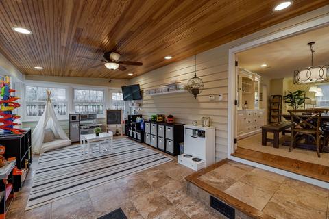 1103 Golf Ln, Wheaton, IL 60189 photo 11