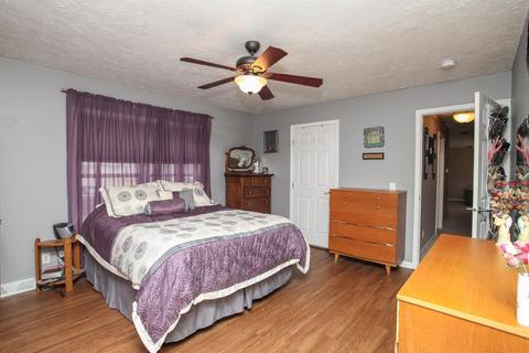109 E 2nd St, Gridley, IL 61744 photo 4
