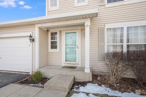801 Grant Dr, Minooka, IL 60447 photo 2