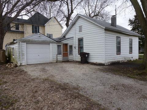 601 E Johnson St, Clinton, IL 61727 photo 18