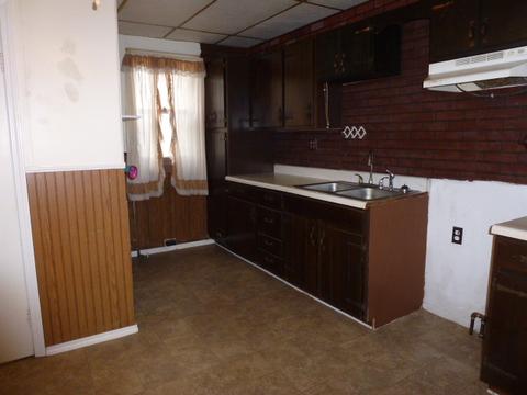 601 E Johnson St, Clinton, IL 61727 photo 9