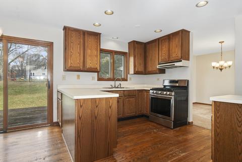860 Francine Dr, Bartlett, IL 60103 photo 8