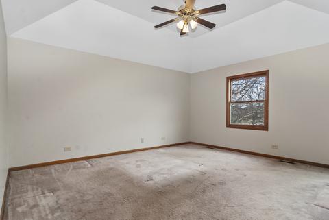 860 Francine Dr, Bartlett, IL 60103 photo 12