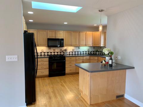 1445 Meyer Rd, Hoffman Estates, IL 60169 photo 4