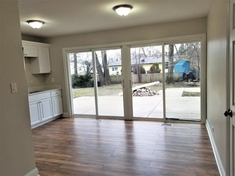 1123 Hunter Dr, Elgin, IL 60120 photo 11