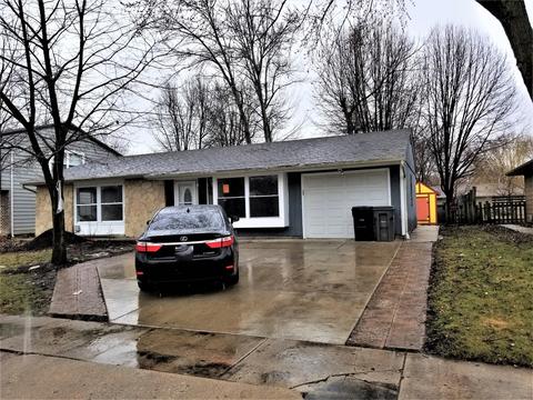 1123 Hunter Dr, Elgin, IL 60120 photo 4
