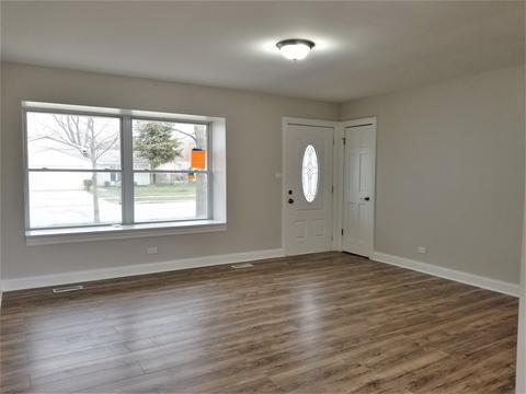1123 Hunter Dr, Elgin, IL 60120 photo 6
