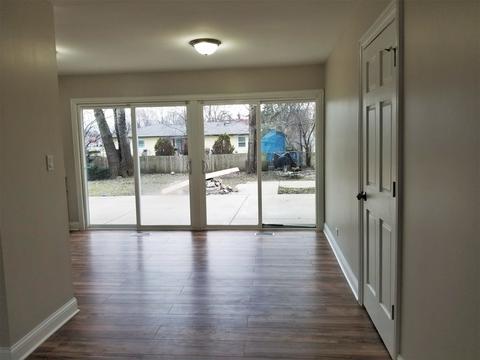 1123 Hunter Dr, Elgin, IL 60120 photo 9