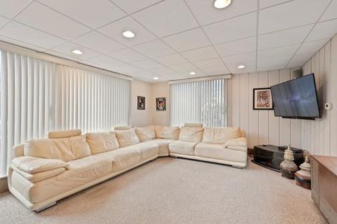 312 Southgate Dr, Northbrook, IL 60062 photo 9