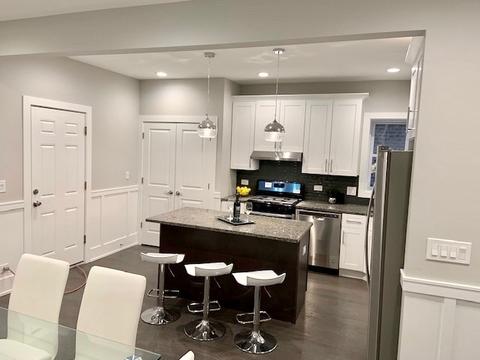 857 E 64th Pl, Chicago, IL 60637 photo 8