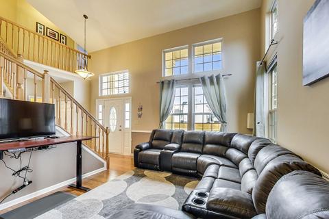 1900 E Ivy Cir, Lindenhurst, IL 60046 photo 5