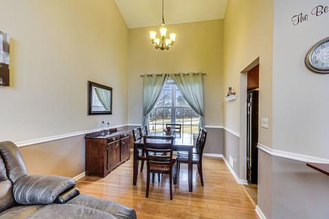 1900 E Ivy Cir, Lindenhurst, IL 60046 photo 7