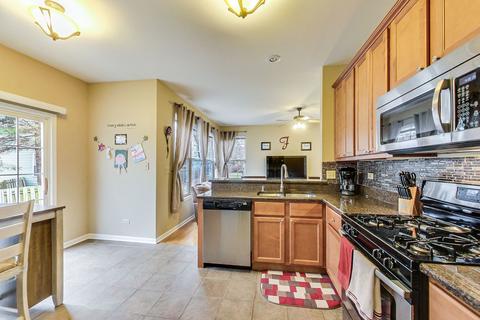 1900 E Ivy Cir, Lindenhurst, IL 60046 photo 10