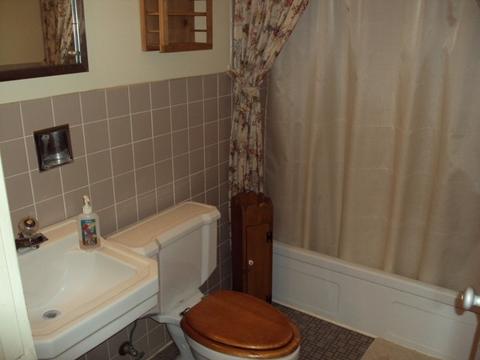 706 E Perimeter Rd, Rantoul, IL 61866 photo 9