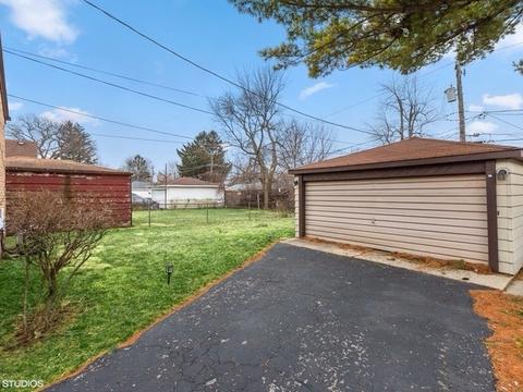 1652 Spruce Ave, Des Plaines, IL 60018 photo 13