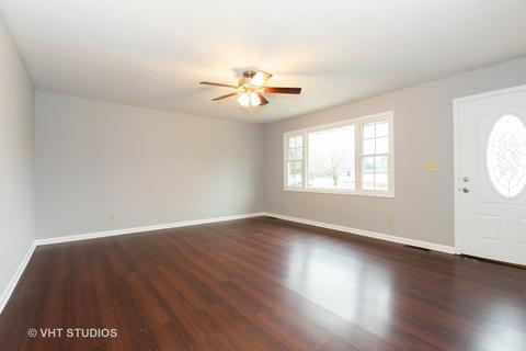 190 E 2nd St, Braidwood, IL 60408 photo 2