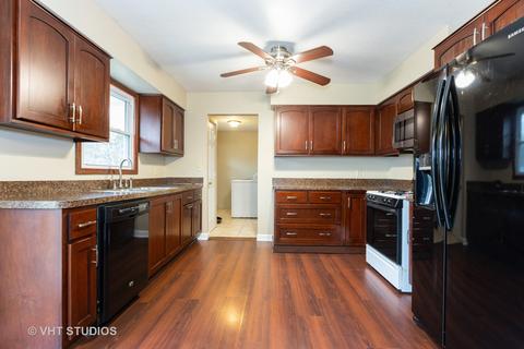 190 E 2nd St, Braidwood, IL 60408 photo 3