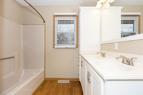 190 E 2nd St, Braidwood, IL 60408 photo 9