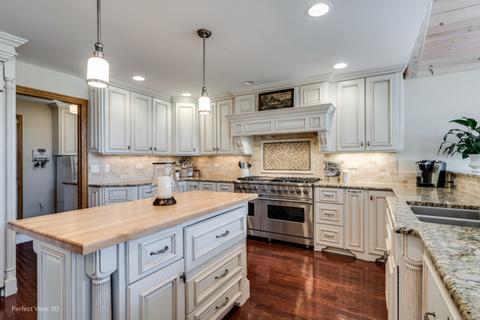 8762 Aintree Ln, Burr Ridge, IL 60527 photo 10