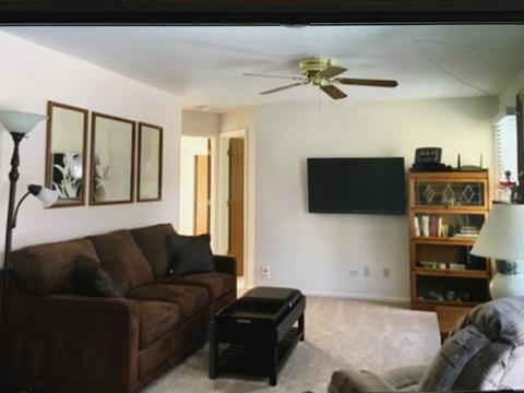 964 Ridgefield Ln, Wheeling, IL 60090 photo 2