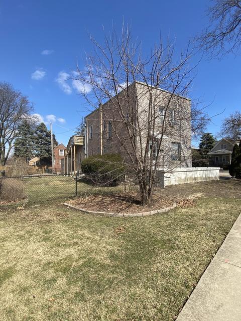 9100 Brookfield Ave, Brookfield, IL 60513 photo 3