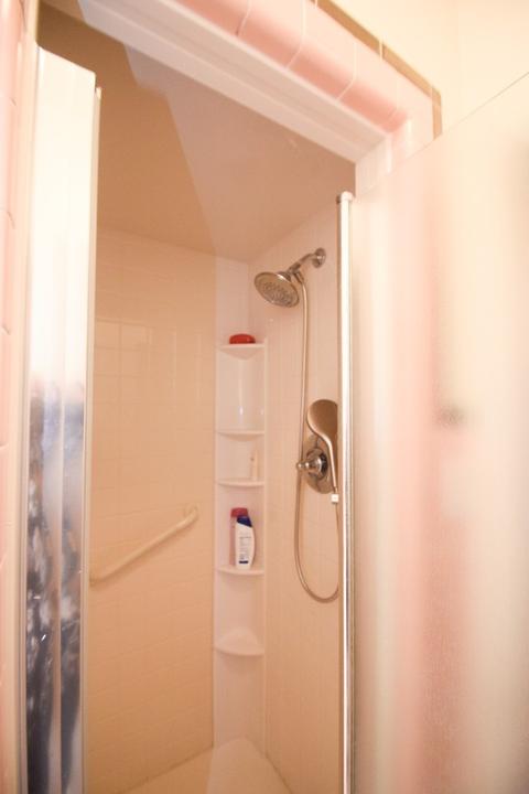 725 Laurel Ave, Des Plaines, IL 60016 photo 16