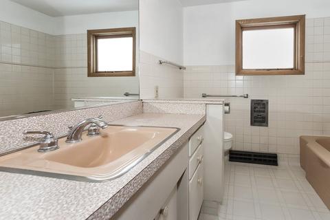 506 S Commonwealth Ave, Elgin, IL 60123 photo 15