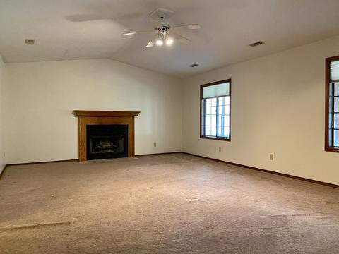 306 Melody Ln, Normal, IL 61761 photo 2