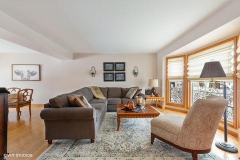 82 Ivanhoe Ln, Cary, IL 60013 photo 4