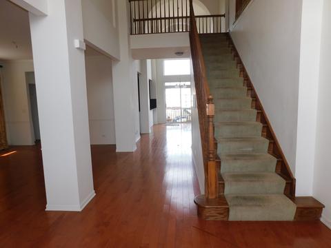 5822 River Birch Dr, Hoffman Estates, IL 60192 photo 6