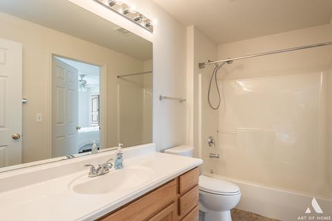 5211 Glenbrook Trl, Mchenry, IL 60050 photo 14