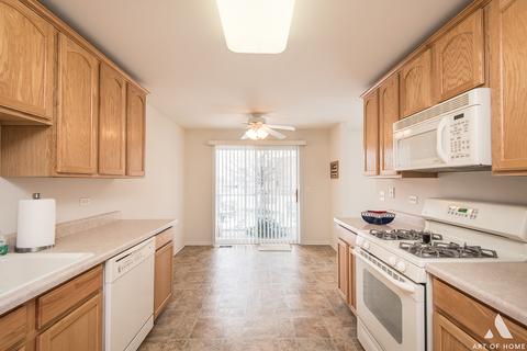 5211 Glenbrook Trl, Mchenry, IL 60050 photo 11
