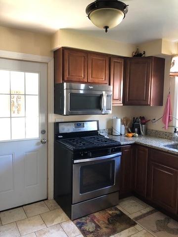 434 Maple Ave, Aurora, IL 60505 photo 9