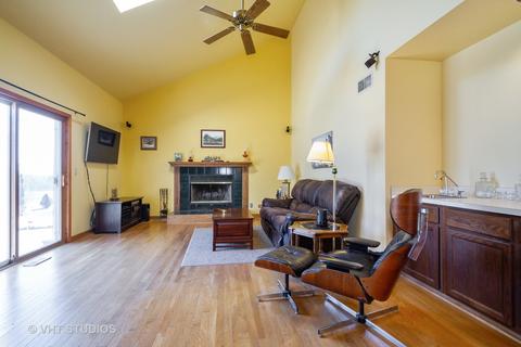 6514 Johnson Rd, Hebron, IL 60034 photo 9