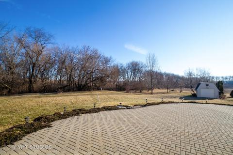 6514 Johnson Rd, Hebron, IL 60034 photo 3