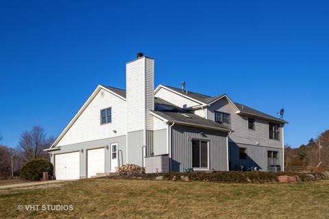 6514 Johnson Rd, Hebron, IL 60034 photo 2