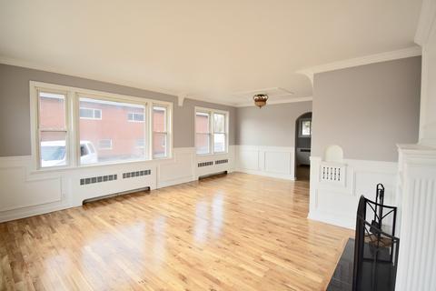 660 Congdon Ave, Elgin, IL 60120 photo 3