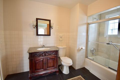 660 Congdon Ave, Elgin, IL 60120 photo 9
