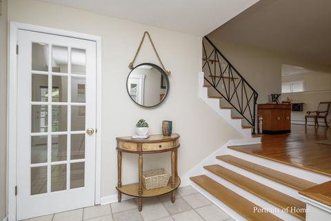 1402 Mayo Ave, Wheaton, IL 60189 photo 4