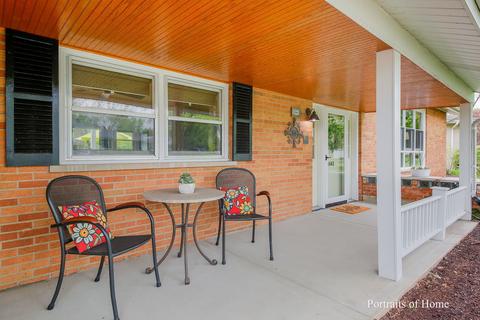 1402 Mayo Ave, Wheaton, IL 60189 photo 3