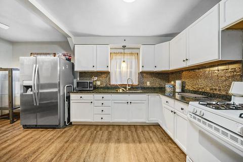 3745 Maple Ave, Berwyn, IL 60402 photo 8