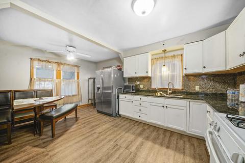 3745 Maple Ave, Berwyn, IL 60402 photo 6