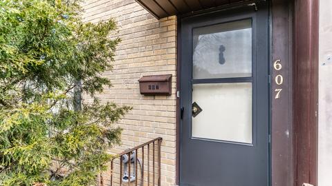 607 Maple Ct, Mount Prospect, IL 60056 photo 2