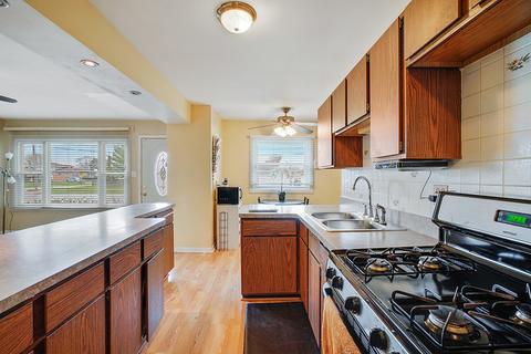 8021 S 78th Ave, Bridgeview, IL 60455 photo 8