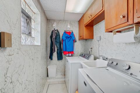 8021 S 78th Ave, Bridgeview, IL 60455 photo 17