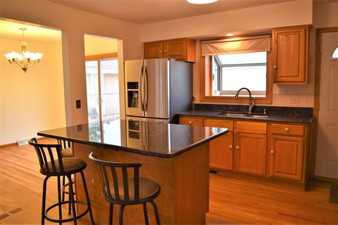 350 N 4th Ave, Des Plaines, IL 60016 photo 3
