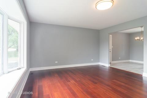 675 Evanston St, Hoffman Estates, IL 60169 photo 4