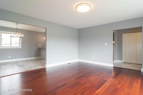 675 Evanston St, Hoffman Estates, IL 60169 photo 3